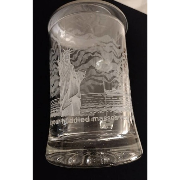 Vintage 1986 Stein Commemorating the 100th Anniversary of the Statue of Liberty - Picture 4 of 4